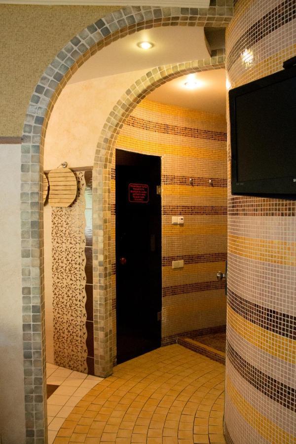 Hotel Aqvium Dniepropietrowsk Zewnętrze zdjęcie