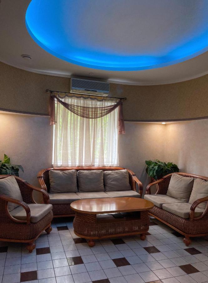 Hotel Aqvium Dniepropietrowsk Zewnętrze zdjęcie