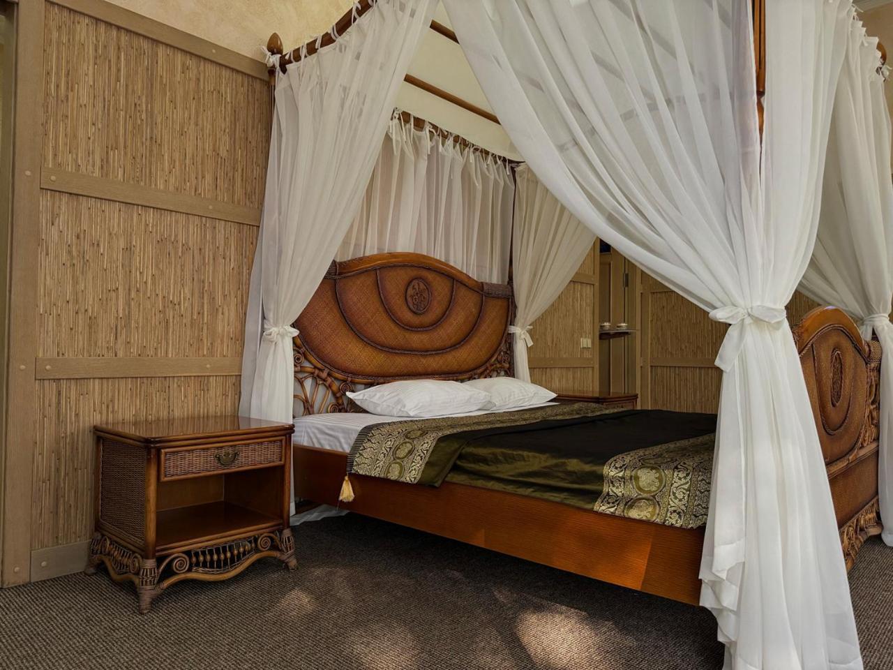 Hotel Aqvium Dniepropietrowsk Zewnętrze zdjęcie