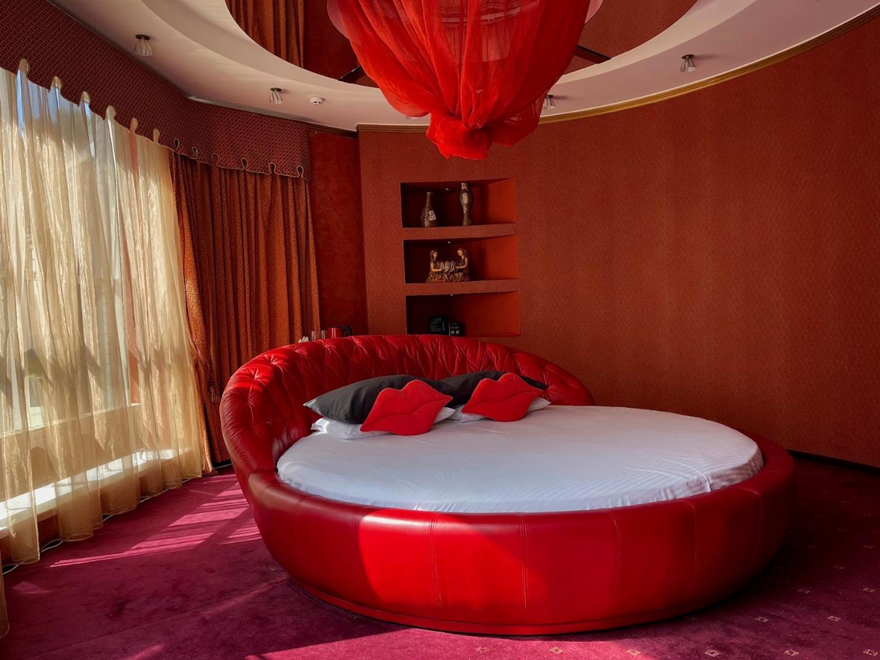 Hotel Aqvium Dniepropietrowsk Zewnętrze zdjęcie