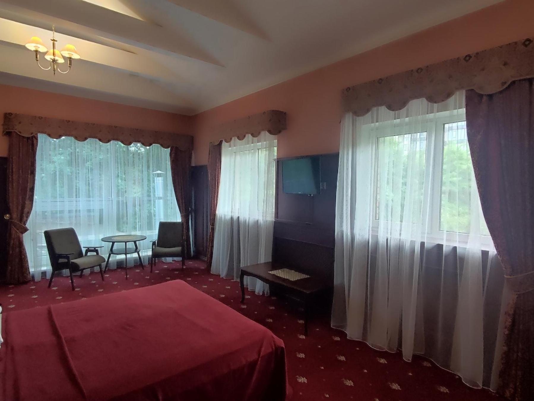 Hotel Aqvium Dniepropietrowsk Zewnętrze zdjęcie