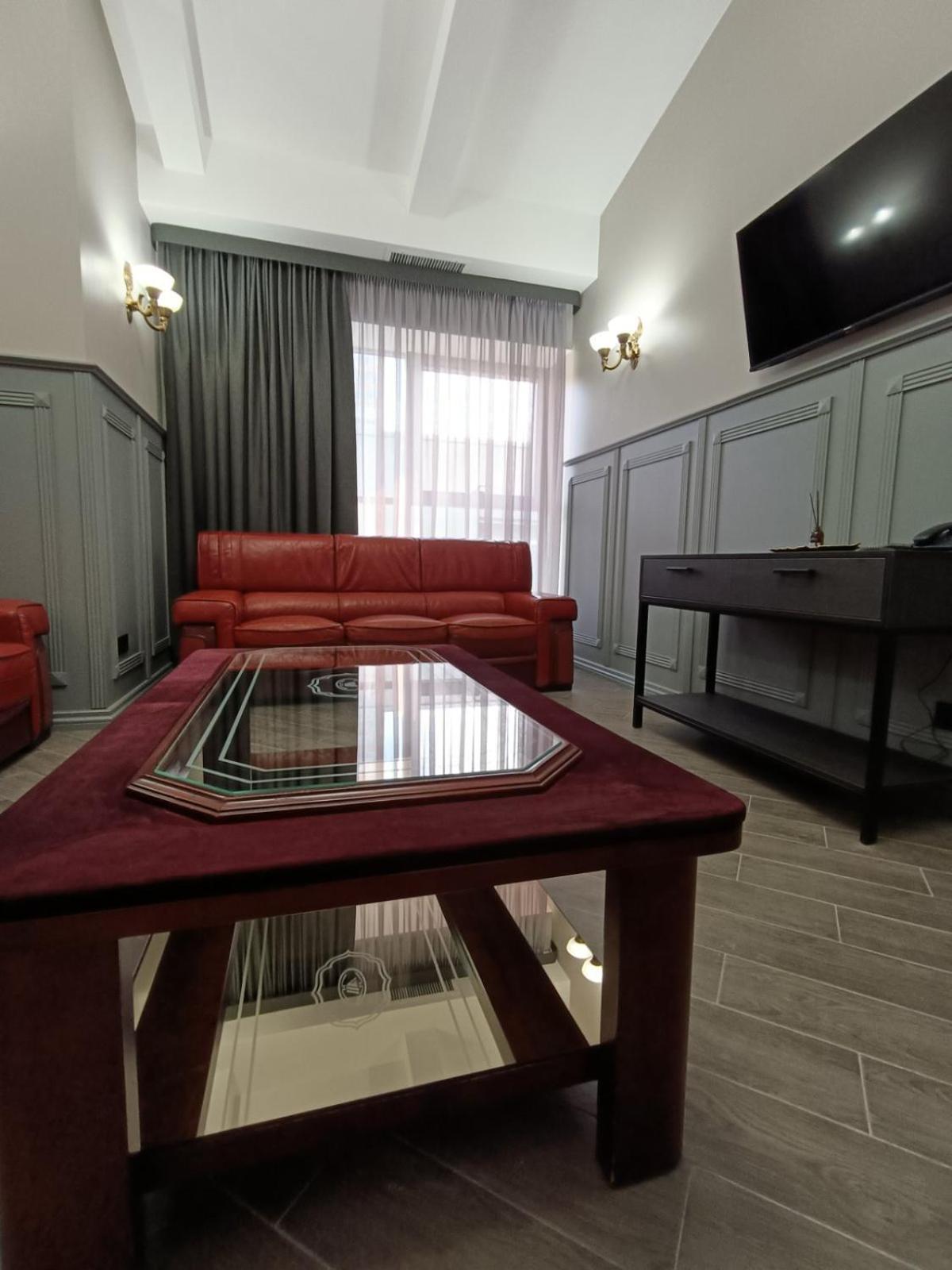 Hotel Aqvium Dniepropietrowsk Zewnętrze zdjęcie