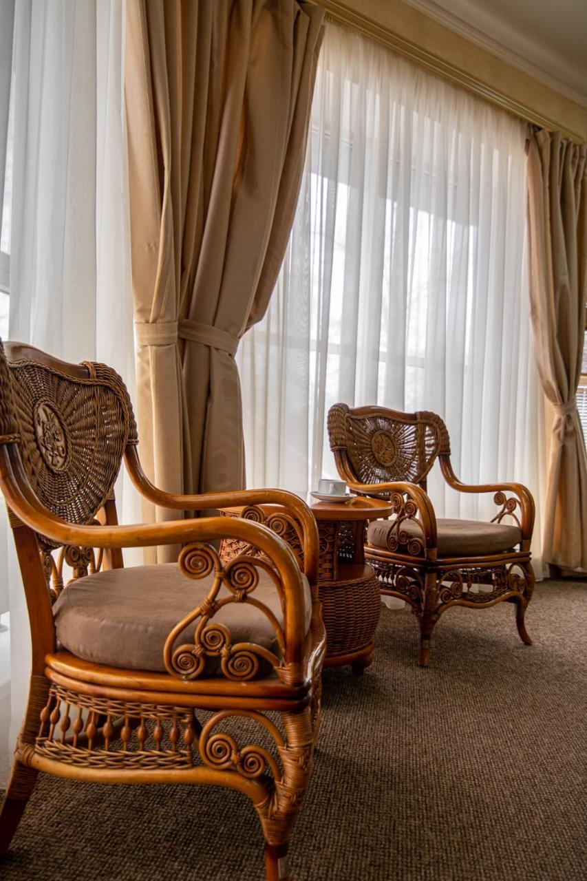 Hotel Aqvium Dniepropietrowsk Zewnętrze zdjęcie